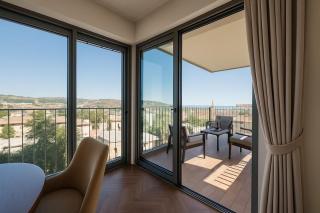 High-End 3BR Panoramic JLM & Western Wall Views - 5