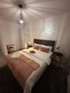 Chill Boutique Zamora - 7