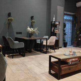 Groepsverblijf voormalig politiebureau 4 kamers - 6