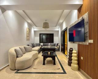 Premium Stay in a Prestigious Residence with a Pool - 9