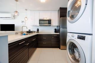 Beachfront Oceanview Condo 1 Bedroom Balcony and Pool - San Juan - 2