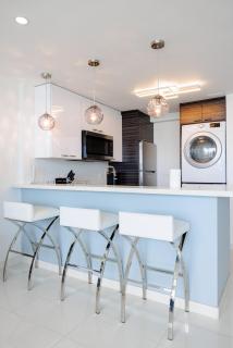 Beachfront Oceanview Condo 1 Bedroom Balcony and Pool - San Juan - 3