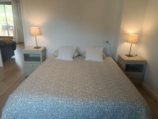 Sunny Relaxing Penthouse Costa Brava, Sea & Mountain Views, Huge Terrace, Fiber 1GB - 6