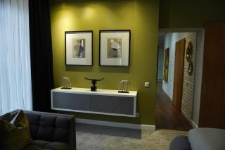 Crown Plaza Luxury Suite - 4