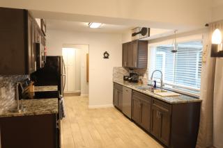 Beautiful home with backyard - 9