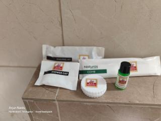 AAA URBAN STAY-Madhapur - 2