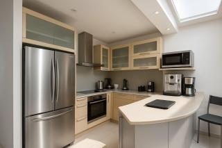 Garden Getaway & Pool Royal Park By SweetyGuest - 2