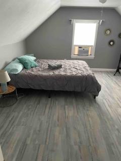 Cozy home in Bangor Maine - 3