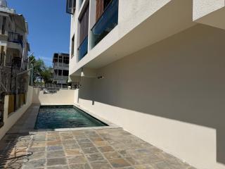 Modern 2BR Apartment with Mountain View, Near Beach - 1