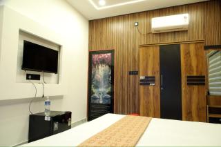 Munroe Mangrove Forest Lake Holidays Resorts - 4