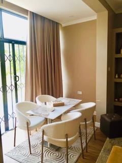 Modern Furnished 2 bedroom House - 7