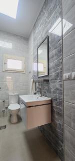 3498. Modern 1BR Apartment Rooftop Terrace - 4