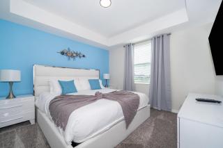 3161-205RF STOREY LAKE, CONDO 2/2 LAKE VIEW - 9