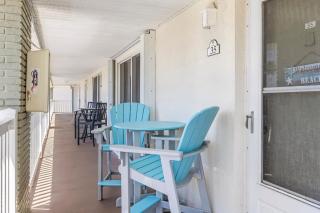 Steps to the Beach Cozy 2-Bedroom Condo - 9