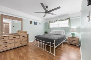 Steps to the Beach Cozy 2-Bedroom Condo - 6