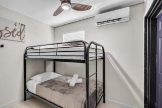 Compact Havana Suites - With Self Check-in - 4
