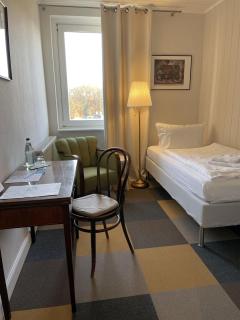 Pension Central - Ihre Fahrradfreundliche Unterkunft in der Altstadt - 1