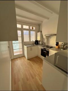 Gravesend - 4 bedroom house great for contractors - 5