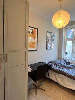 Solrig lejlighed på Østerbro med altan - Copenaghen - 2