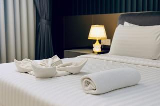 Eaton Residences Signature Stay - 4