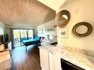 Dockside Dream-Waterfront-Boat Slip-Downtown - 5