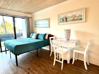 Dockside Dream-Waterfront-Boat Slip-Downtown - 4