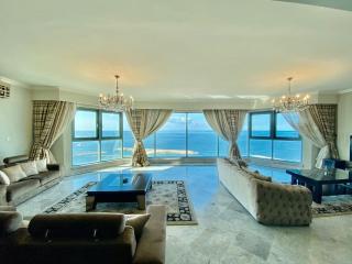 Four Seasons hotel apartments - 0