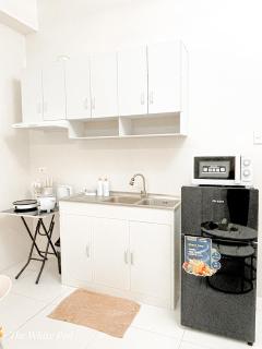 The White Pod-Deluxe - 3