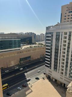 Studio Apartment Near Sahara Centre Sharjah Dubai Border - 3