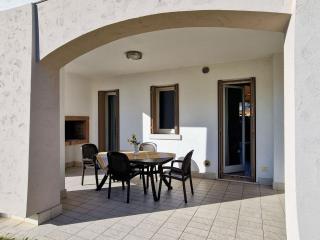 Family friendly apartment with garden - 6