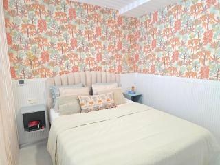 Sun & Palms - Beach Vibe Designer Apartment - 9