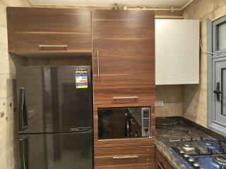 Modern 3-Bedroom Apartment Near Airport, New Cairo & Pyramids - 4