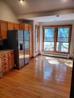 Newly Updated Grand Cabin Retreat Close to All - 9