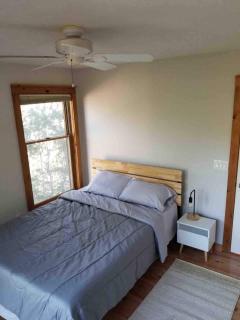 Newly Updated Grand Cabin Retreat Close to All - 6