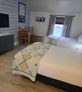 Seawinds Motel & Cottages - 6