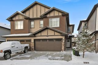 Basement Suite/King Bed/Sofa Bed/ensuite bath - 7