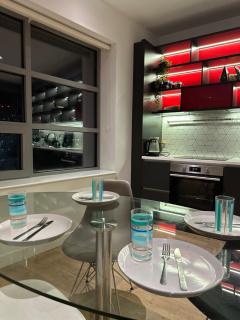 Luxury 2 bed flat canary whalf - 9