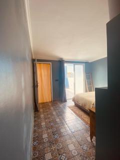 Charming room with balcony and ocean view - 2