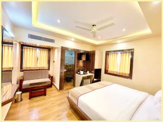 Sea View From Rooftop The AOP Luxuaray Hotel - Jagannath Temple - Sea Beach - Lift-Parking And Restaurant Facilities - Fully Air Conditioning Luxuary Rooms - Best Hotel In Puri - 8