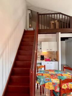 Grand studio avec mezzanine à 5 min de la plage - 8