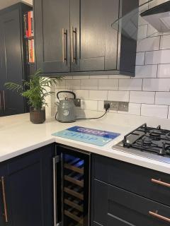 The Margate Beach Retreat - 1