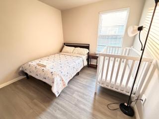 Modern and Cozy Home in HTX - 9