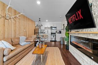 Ski In Ski Out Cabin on Hunter Mtn Seasonal Pool Access w Panoramic Views Hike Swim Fish Relax - 5