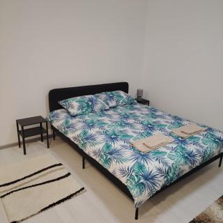 Elena Airport Apartments - 4