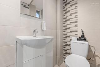 Industrial Brick Studio with King Bed - Central Bucharest - 7