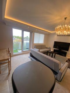 Luxury 3 Bedrooms Kensington HS - 7