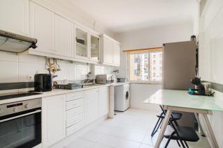Apartamento para 6 hóspedes em Queluz próximo Lisboa,Sintra e Cascais - Queluz - 2