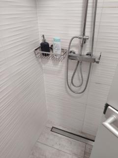 Sesvete Studio w Garden View - Sesvete - 1