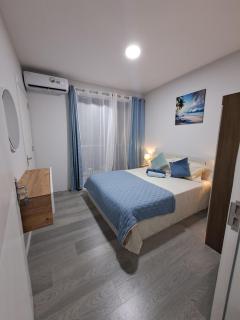 Sea Aura - Deluxe Beach Apartment - 5