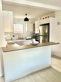 Villa Cataleya - Jacuzzi, Pool & Sea View in Orient Bay - 9